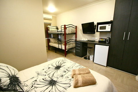 Station Hotel Motel Kurri - Perths Hotel 3