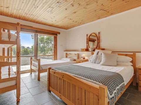 Steeles Island Retreat - Perths Hotel 2