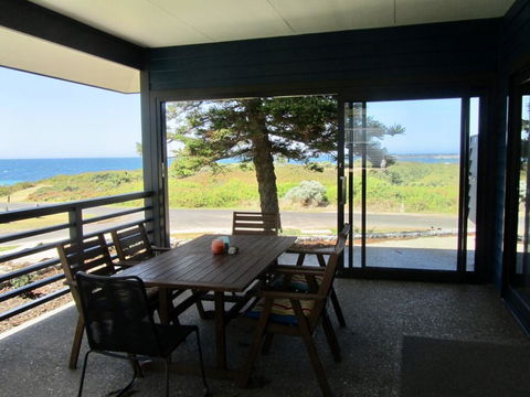 Storm Bay Cottage - Perths Hotel 2