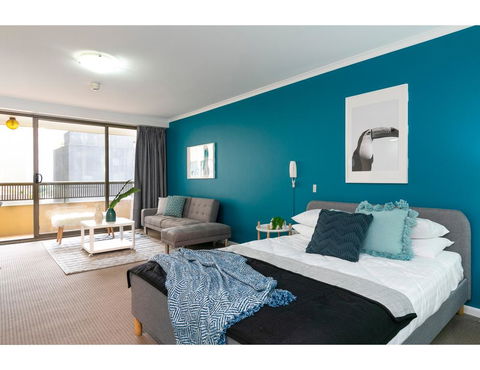 Striking And Super Convenient Studio With Balcony - Perths Hotel 0