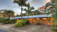 Book Stuarts Point Accommodation Vacations Perths Hotel Perths Hotel