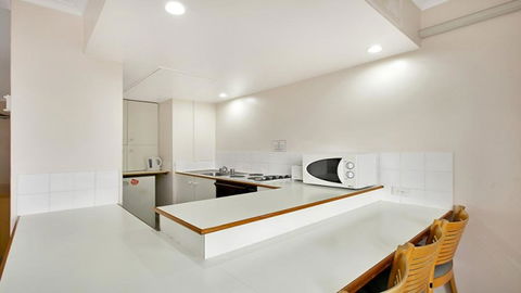 Studio With Balcony At College St - Perths Hotel 1