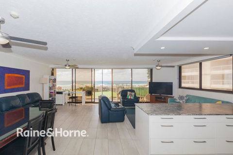 Stunning Beachfront Apartment - Perths Hotel 0