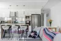 Stunning Burleigh Beach Apartment