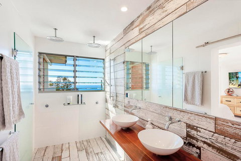 Stunning Oceanview Retreat Between Beach And Bush - Perths Hotel 3