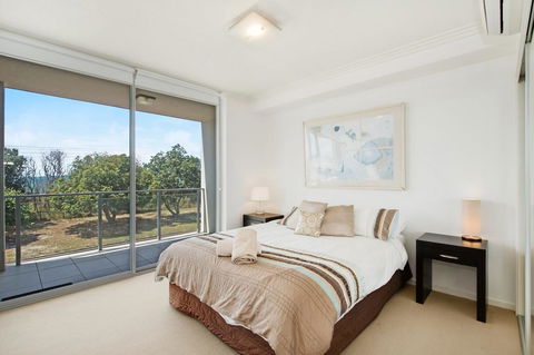 Stunning Surfside Apartment - Boyd St, Woorim - Perths Hotel 2