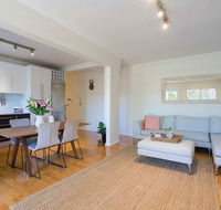 Stylish and Spacious Beach Apartment - Perths Hotel