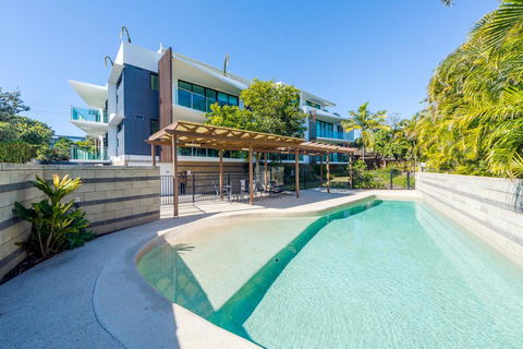 Stylish Beach Side Apartment - Unit 5 - 33 Lorikeet Drive - Perths Hotel 0