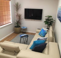 Stylish North Perth on Cafe strip - Perths Hotel