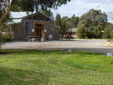 Summerfield Winery And Accommodation - Perths Hotel 1
