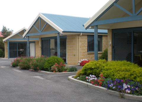 Summers Rest Units - Perths Hotel 0