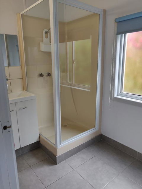 Summers Rest Units - Perths Hotel 3