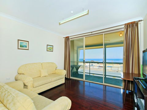 Sun And Fun - Perths Hotel 2