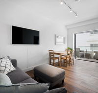 Sunlit 1 Bedroom Apartment right at Bondi Beach - Perths Hotel
