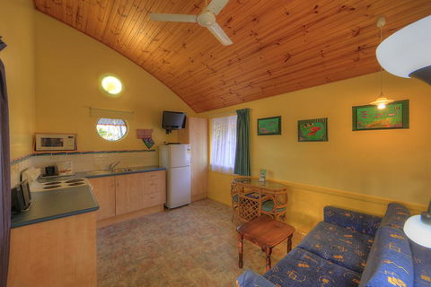 Sunlover Lodge - Perths Hotel 3