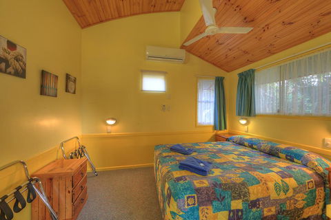 Sunlover Lodge - Perths Hotel 1
