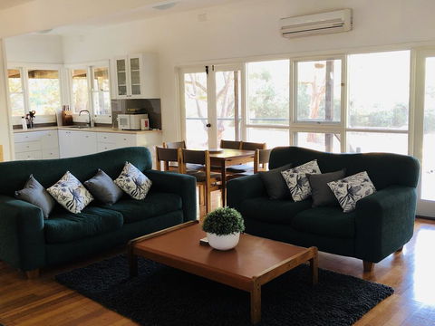 Sunny Corner Lake Eildon - Perths Hotel 2