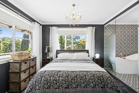 SUNNYDELL - Perths Hotel 3