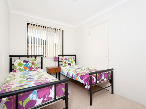 Sunrise @ Fingal Bay - Perths Hotel 1