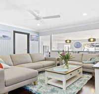 Sunset Beach - situated between two beaches and a lake - Perths Hotel