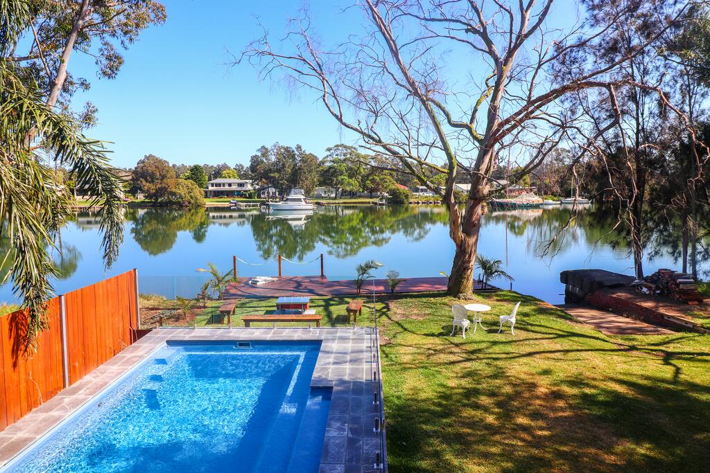Dora Creek NSW Perths Hotel