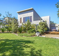 Sunshine Beach House-25 metre walk to the beach - Perths Hotel