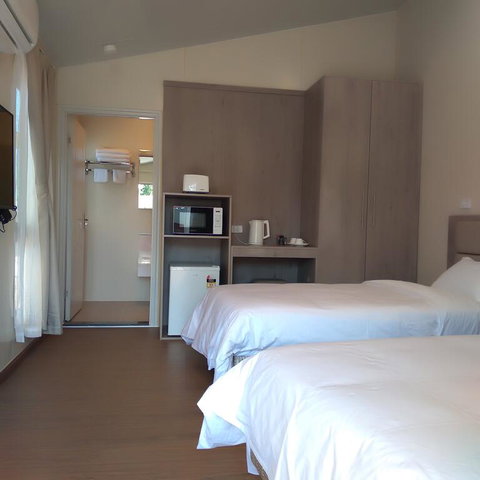 Sunshine Gardens Bourke Resort - Perths Hotel 3