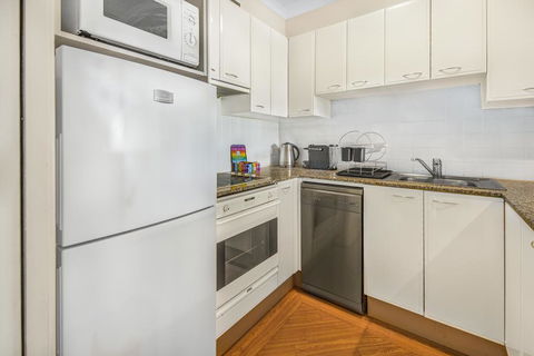 Super Convenient Apartment With Garden Views - Perths Hotel 3