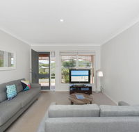 Surf Break - 10A Tuna Downstairs - Perths Hotel