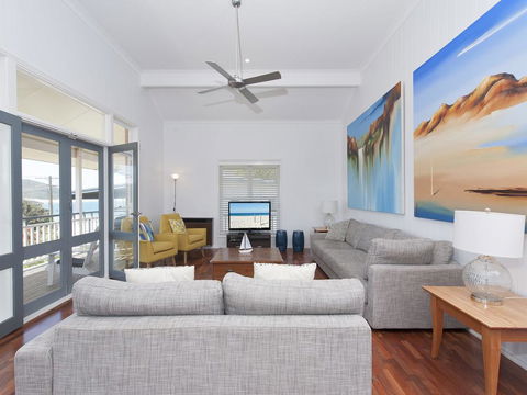 Surf Break - 10B Tuna (Upstairs) - Perths Hotel 1