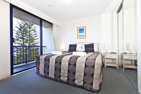 Surf Regency - Perths Hotel 2