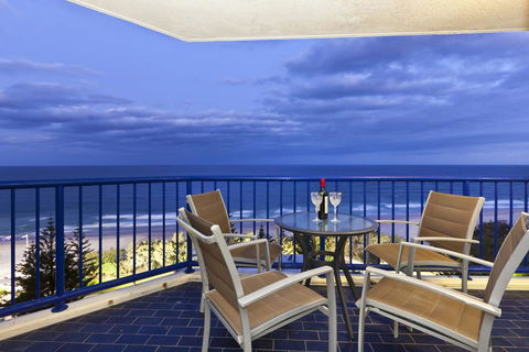 Surf Regency - Perths Hotel 1