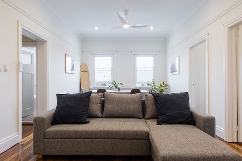 Surf Shack Coogee Beach - Perths Hotel 2