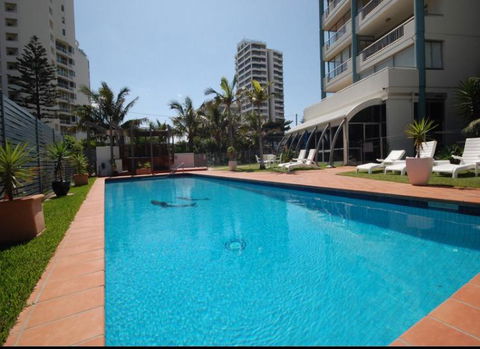 Surfers Paradise Holiday Apartment - Perths Hotel 2