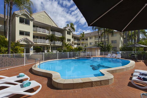 Surfers Tradewinds - Perths Hotel 1