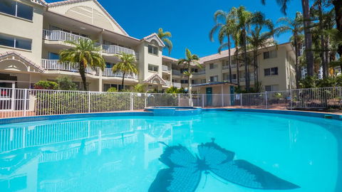 Surfers Tradewinds - Perths Hotel 0