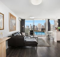 Sweeping Views of Surfers Paradise and Chevron Island - Perths Hotel