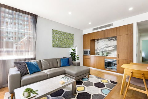 Sydney 1 Bed Modern Self Contained Apartment (402ALB) - Perths Hotel 3