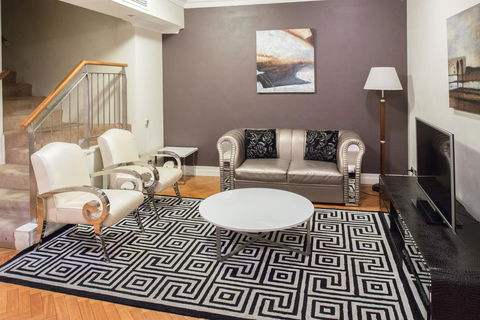 Sydney Hotel Harbour Suites - Perths Hotel 2