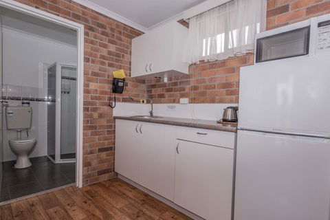 Tally Ho Motor Inn - Perths Hotel 2