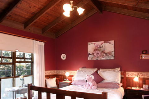 Tamborine Mountain Bed And Breakfast - Perths Hotel 3
