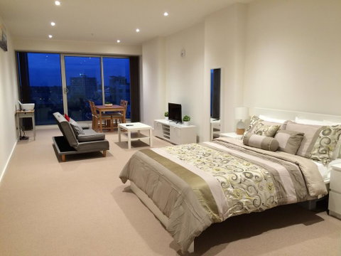 Tasha's Apartments On Morphett - Perths Hotel 0