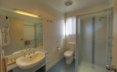 Tathra Beachside - Perths Hotel 3