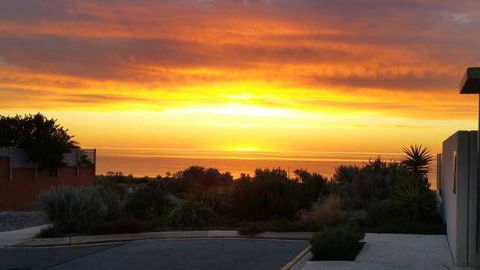 Tennyson View - Perths Hotel 1