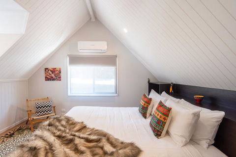 The African Village - Perths Hotel 1