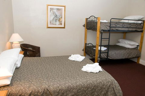 The Alpine Hotel - Perths Hotel 2
