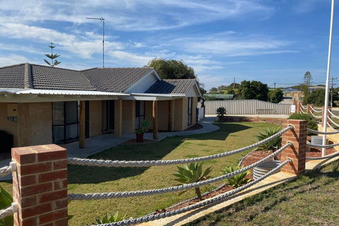 The Anchorage - Perths Hotel 0