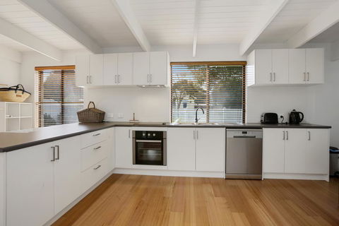 THE ASHMAN HOUSE - Modern And Close To Town - Perths Hotel 2