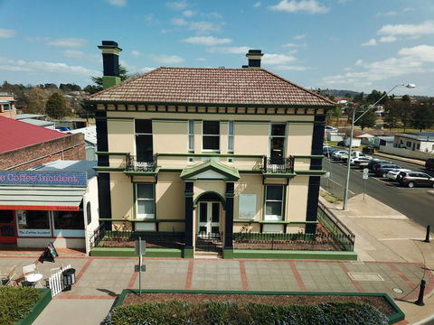 The Bank Guesthouse Glen Innes - Perths Hotel 0