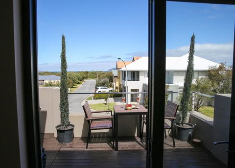 The Beach House At Bayside - Perths Hotel 1
